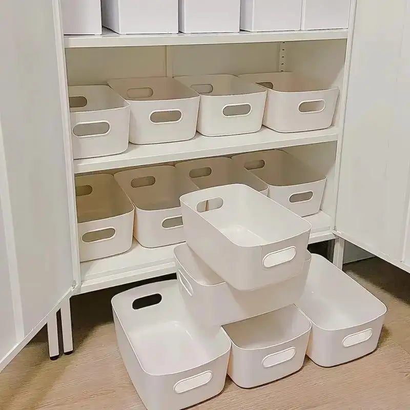 Large Plastic Storage Boxes with Lids – Multi-Purpose Household Organiser (10-Piece Set)